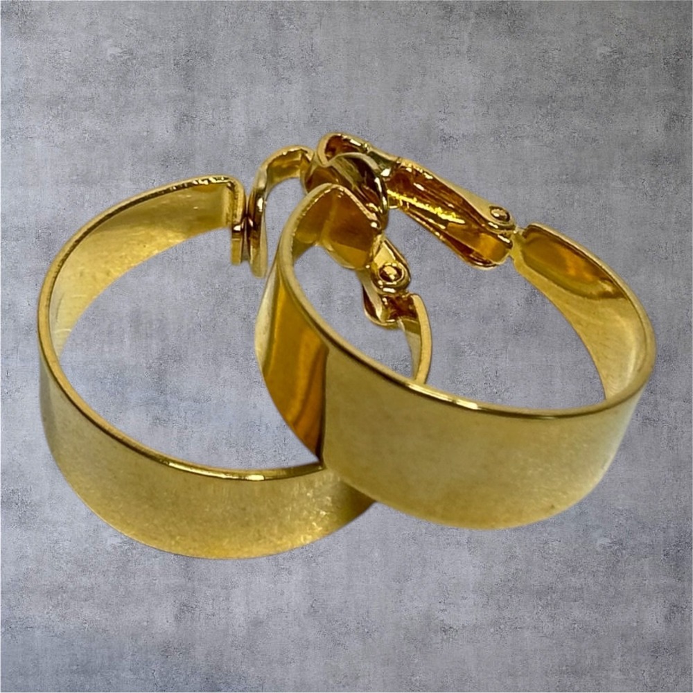 Vintage Gold Tone Wide Hoop Earrings Satin Finish Clip On‎